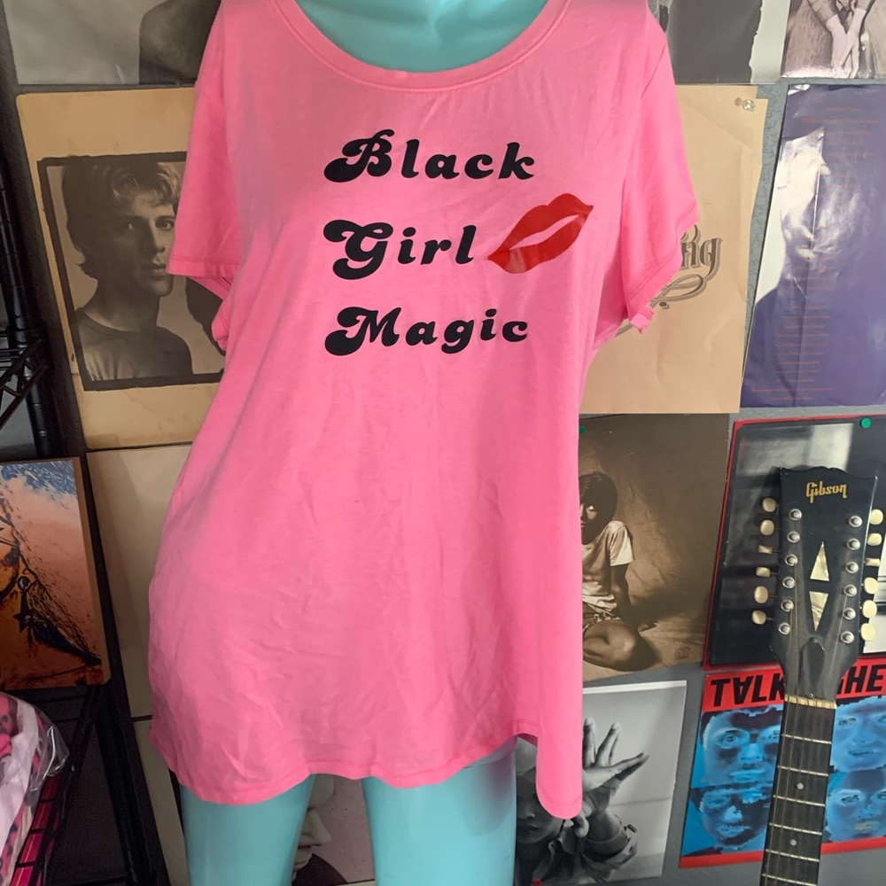 NWOT BLACK GIRL MAGIC BOUTIQUE T-SHIRT 2XL